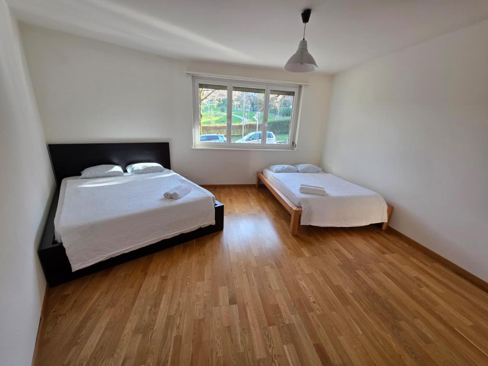 Large Flats, Center - Sch Apartment *