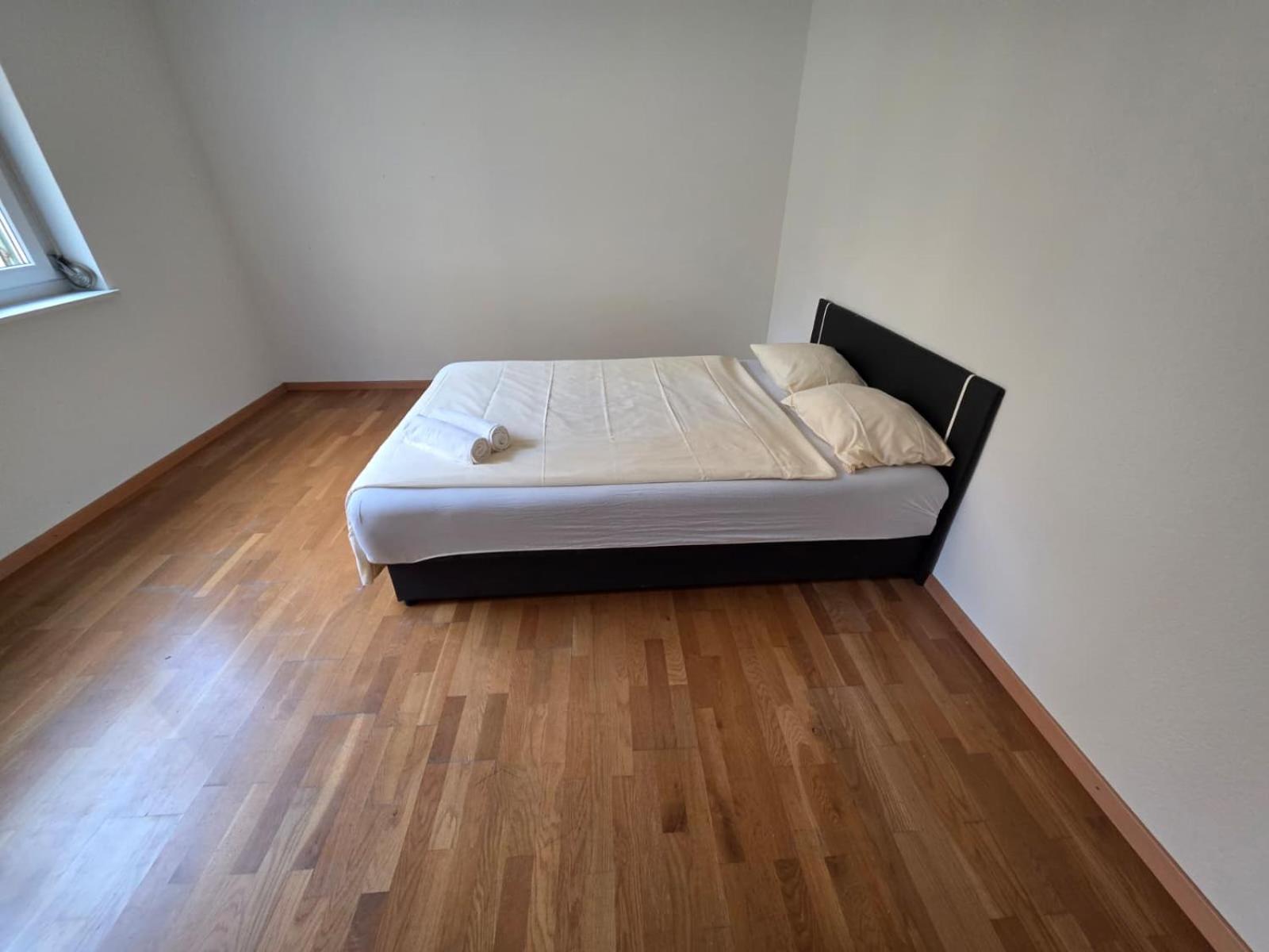 Apartment Large Flats, Center - Sch