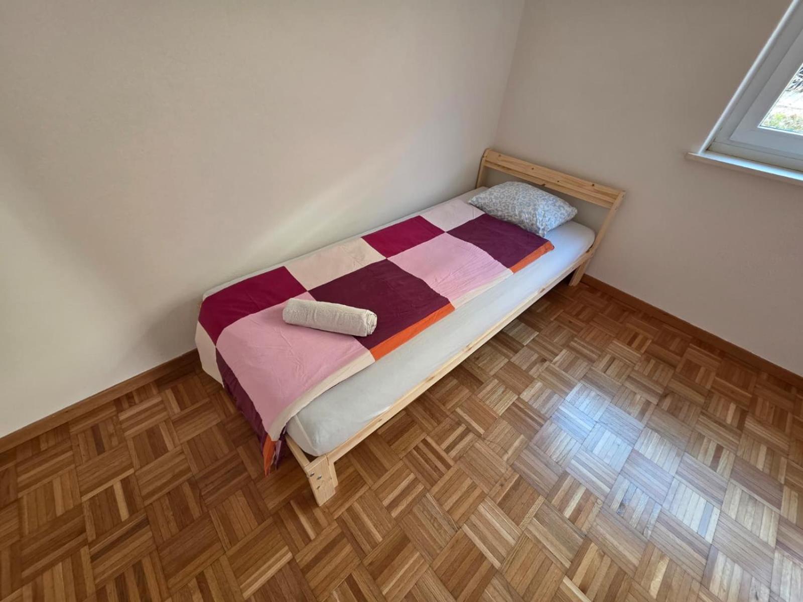 Large Flats, Center - Sch Apartment *