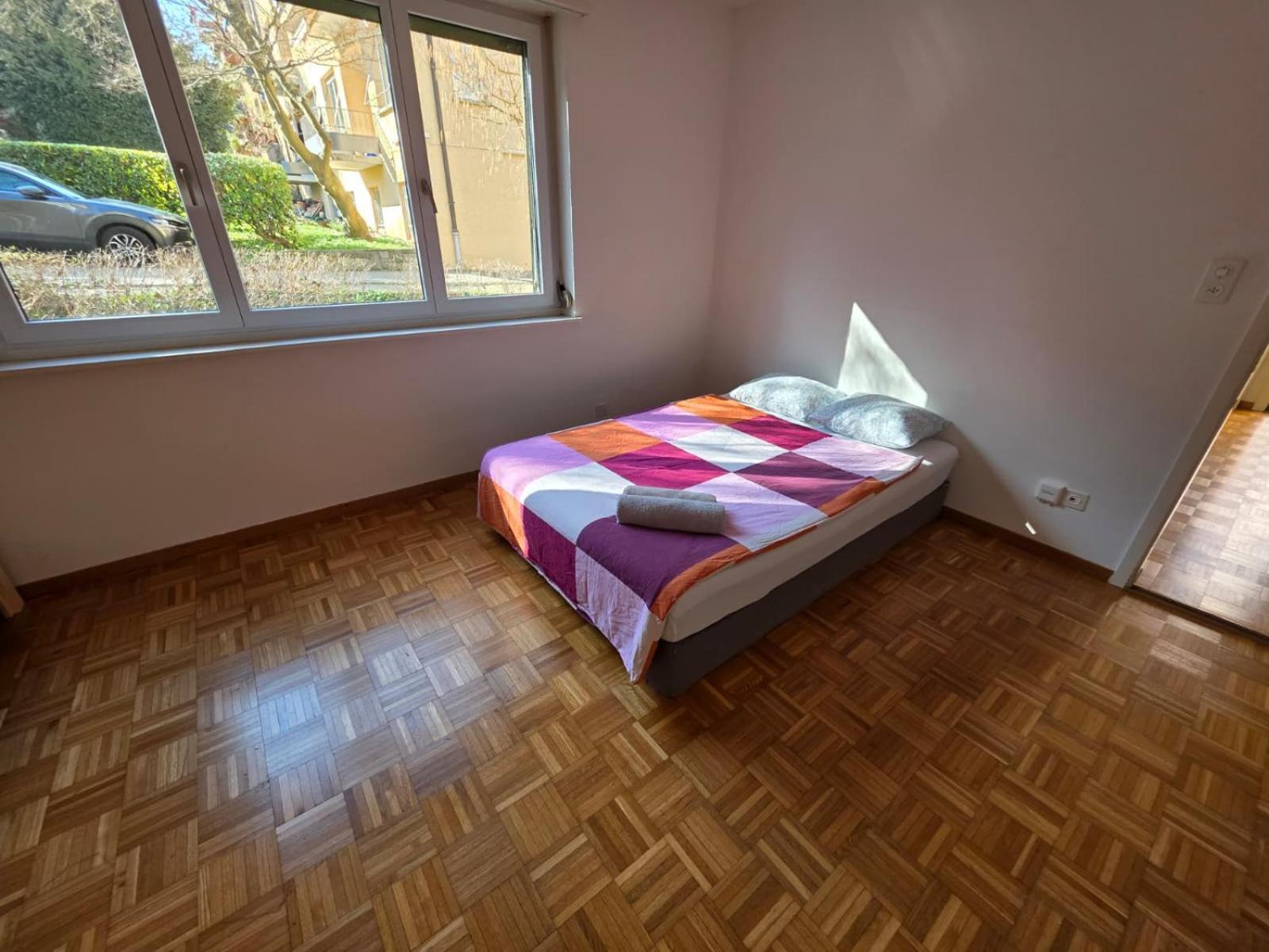 Large Flats, Center - Sch Apartment