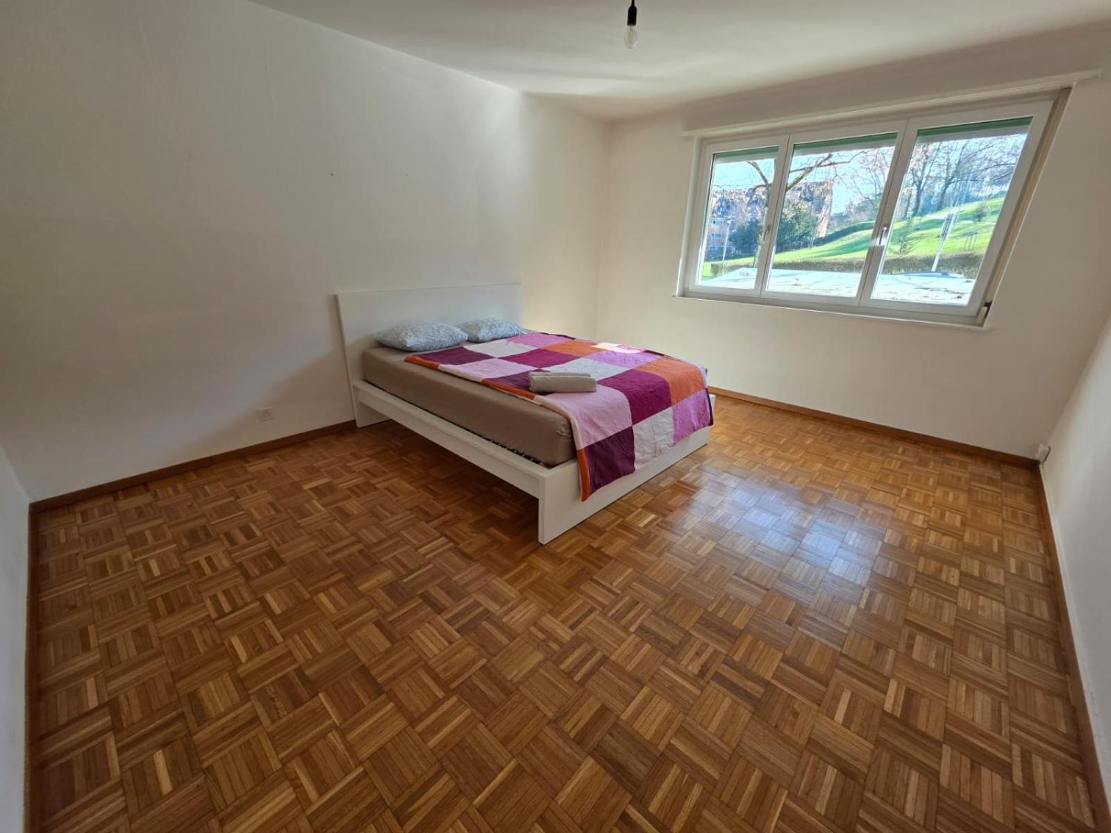 Large Flats, Center - Sch