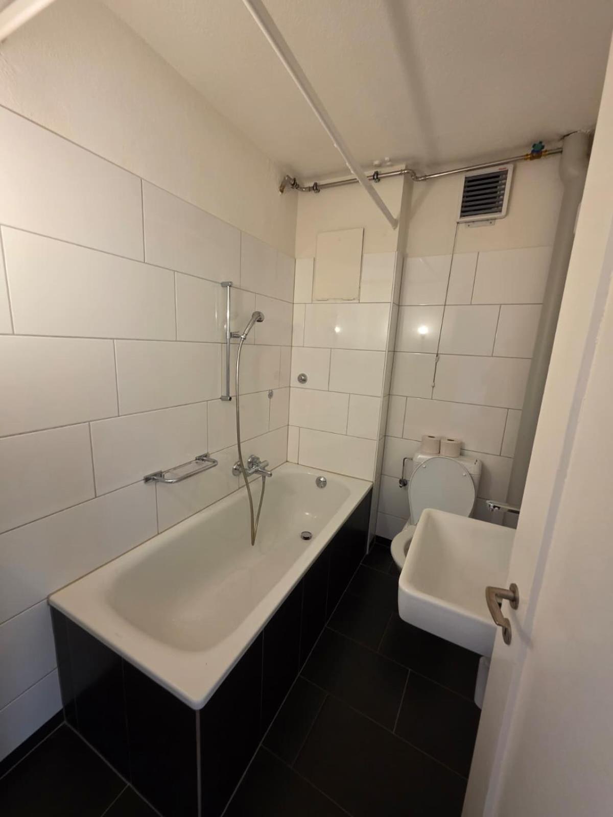 Large Flats, Center - Sch Apartment *