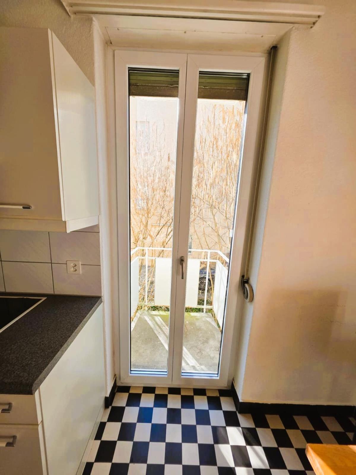 Large Flats, Center - Sch * Zurich