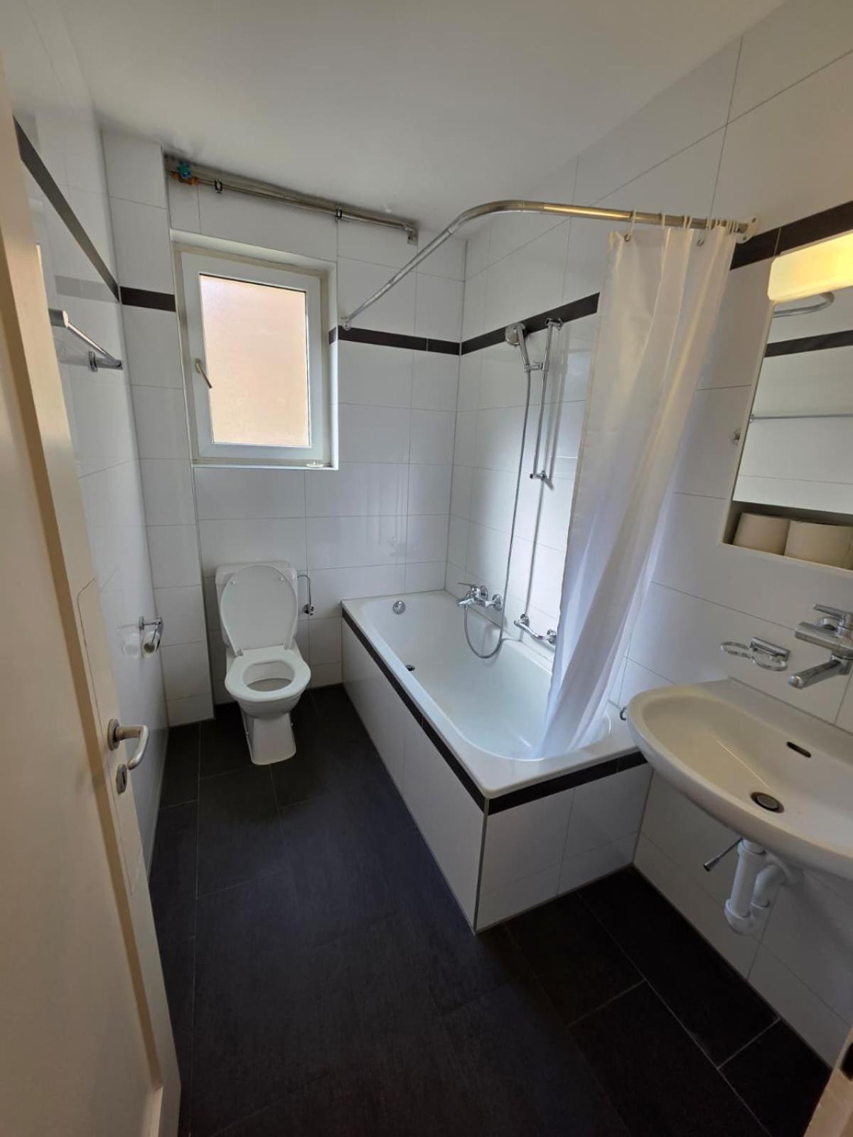 Large Flats, Center - Sch Apartment Zurich