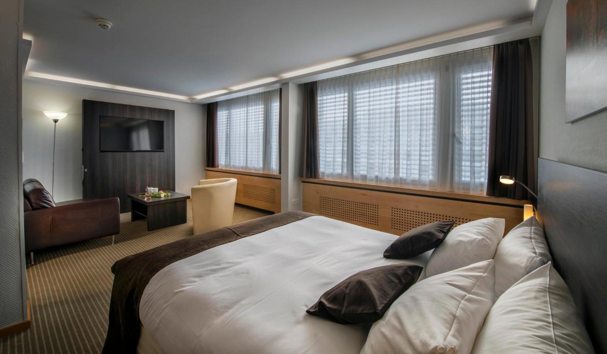 Hotel Crowne Plaza Zürich, An Ihg