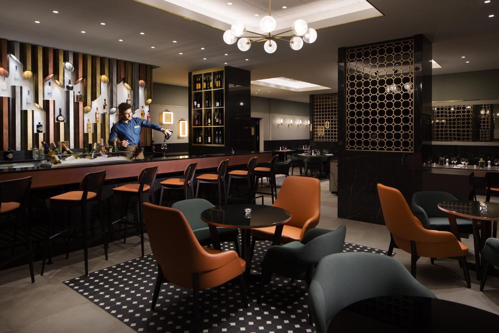 Hotel Crowne Plaza Zürich, An Ihg