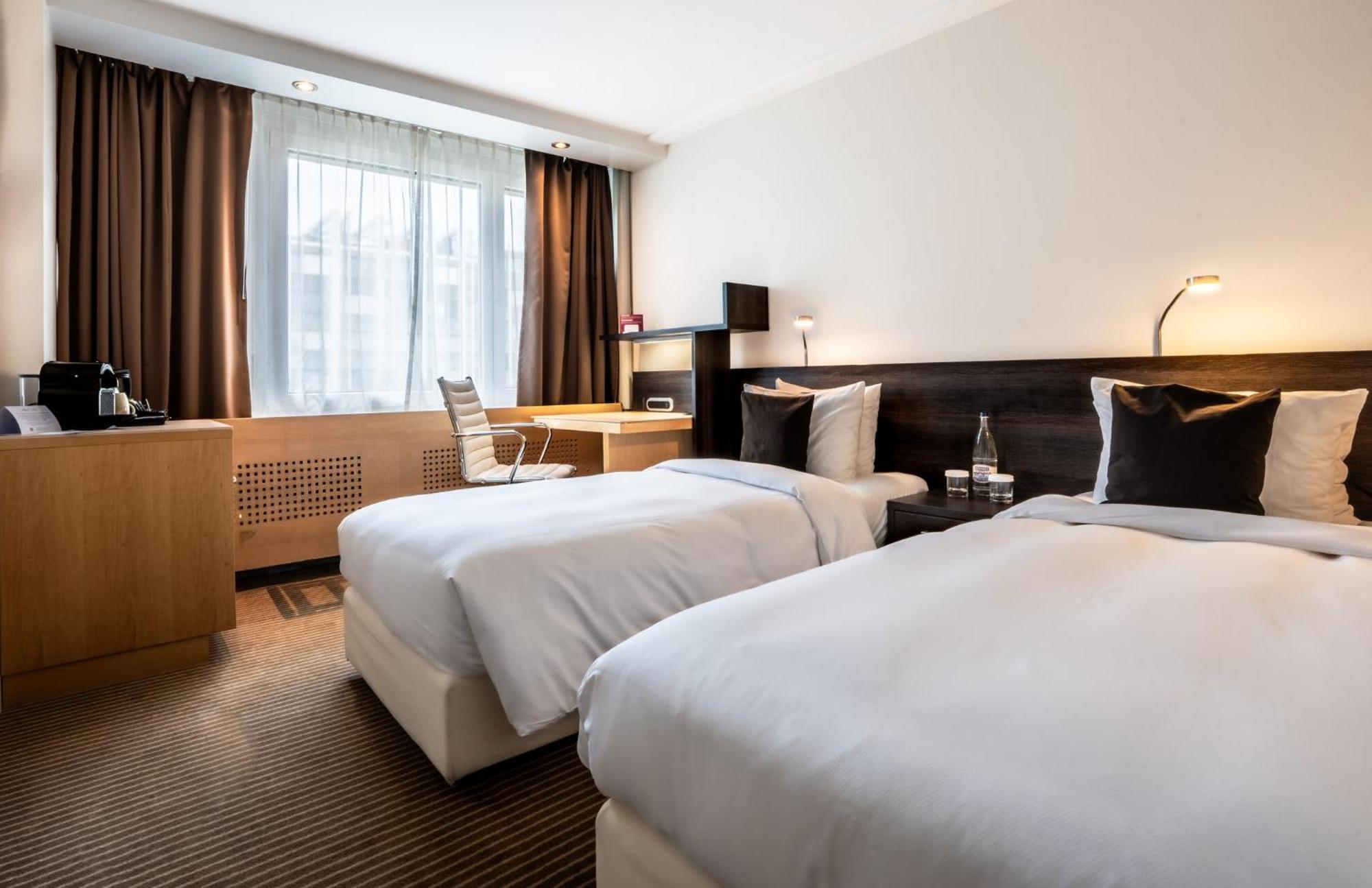 Hotel Crowne Plaza Zürich, An Ihg 4*