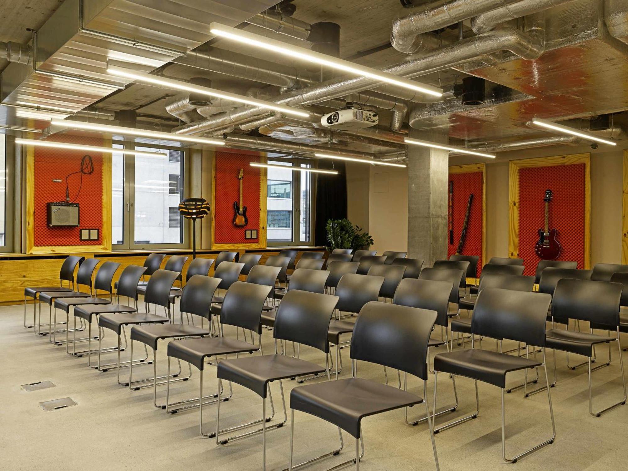 25Hours Hotel Langstrasse 4*