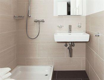 Swiss Star District 3 - Contactless Self Check-in 3* Zurich