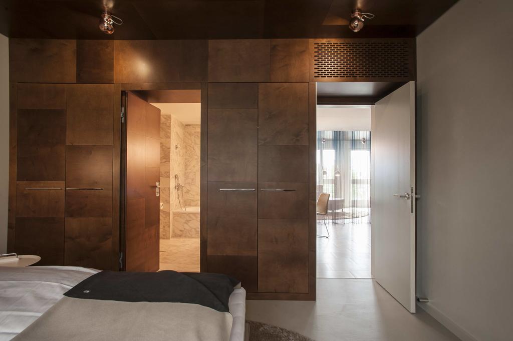 Hotel Ema House