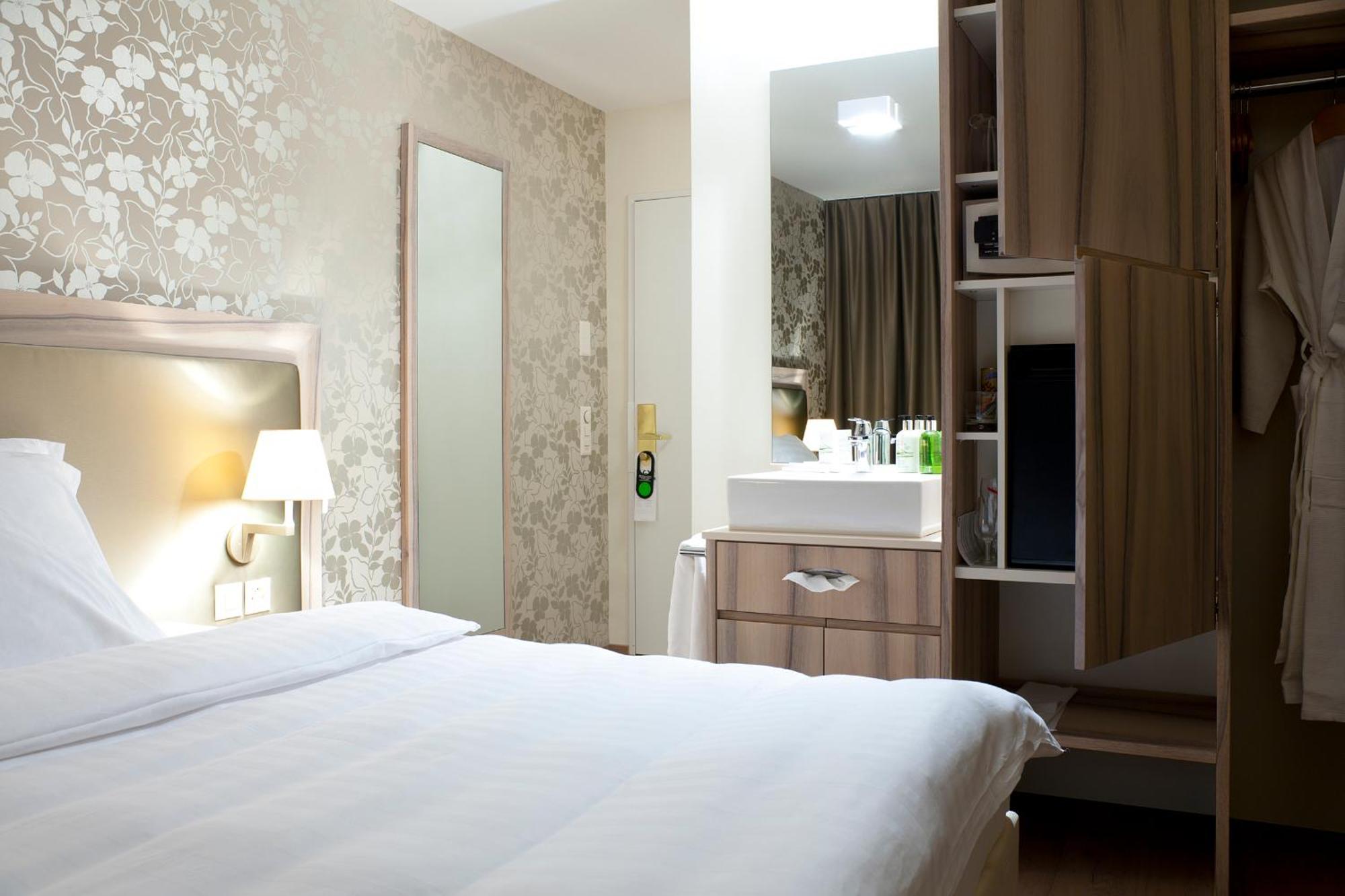 Hotel Platzhirsch - Downtown Boutique & Sushi Lounge 3*