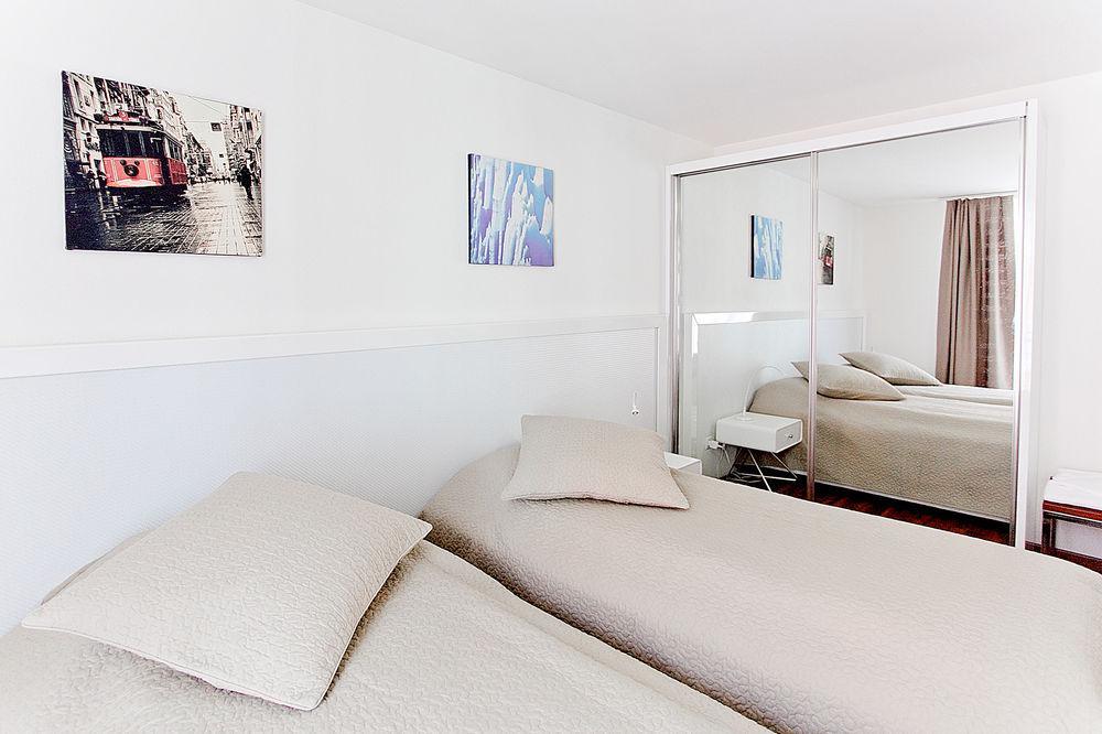 Luxury By Livingdowntown Apartment