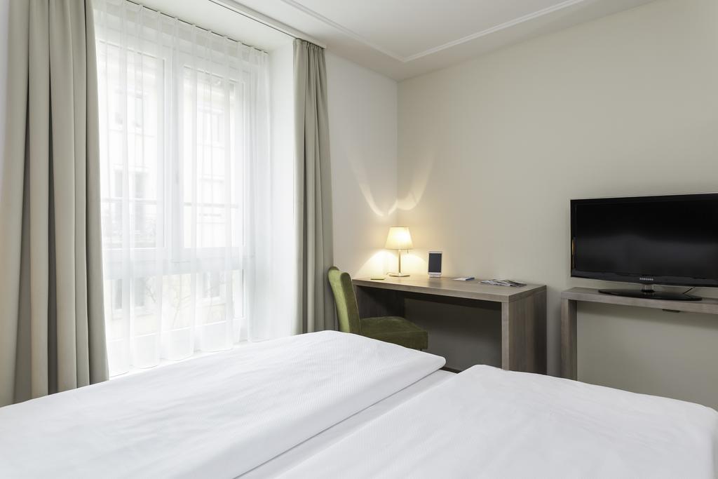 Platzhirsch - Downtown Boutique & Sushi Lounge Zurich