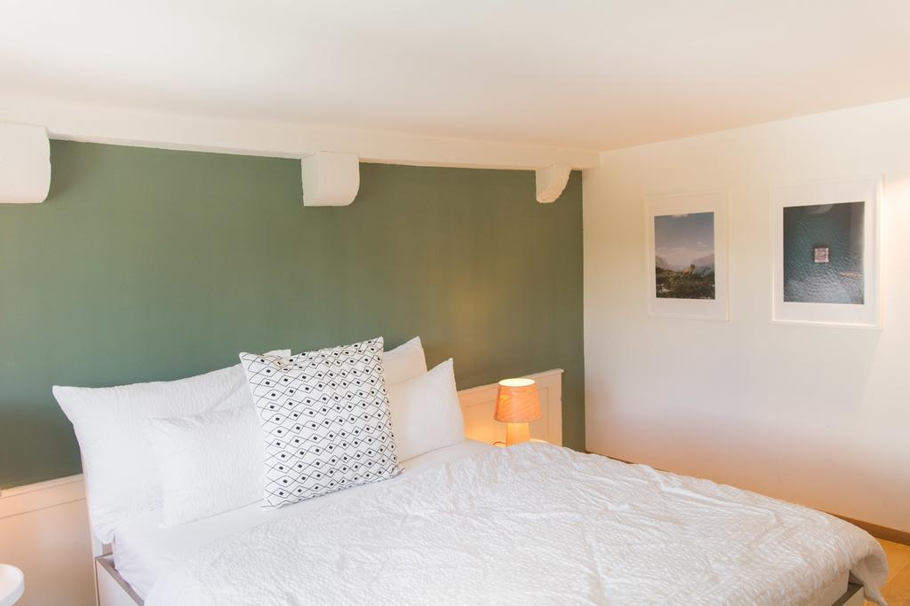 Apartment Lake Side Location Bellevue