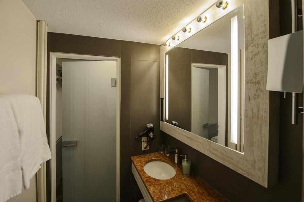 Alexander Old Town Guest house