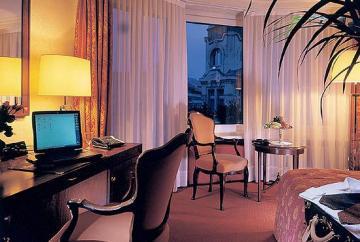 Hotel Neues Schloss Privat Zurich, Autograph Collection 5*