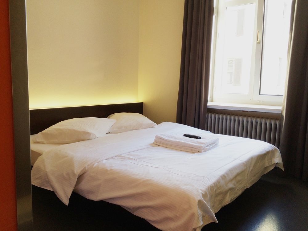 Easyhotel Centre Hotel 2*
