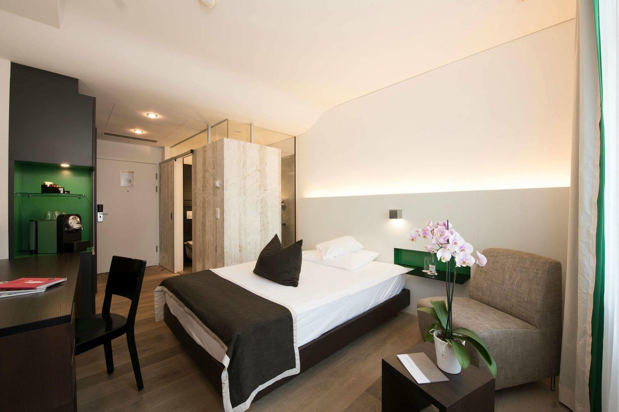 Glockenhof Hotel 4*