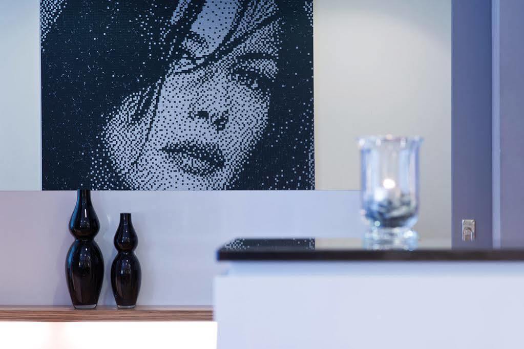 Hotel Leonardo Boutique Rigihof 4*