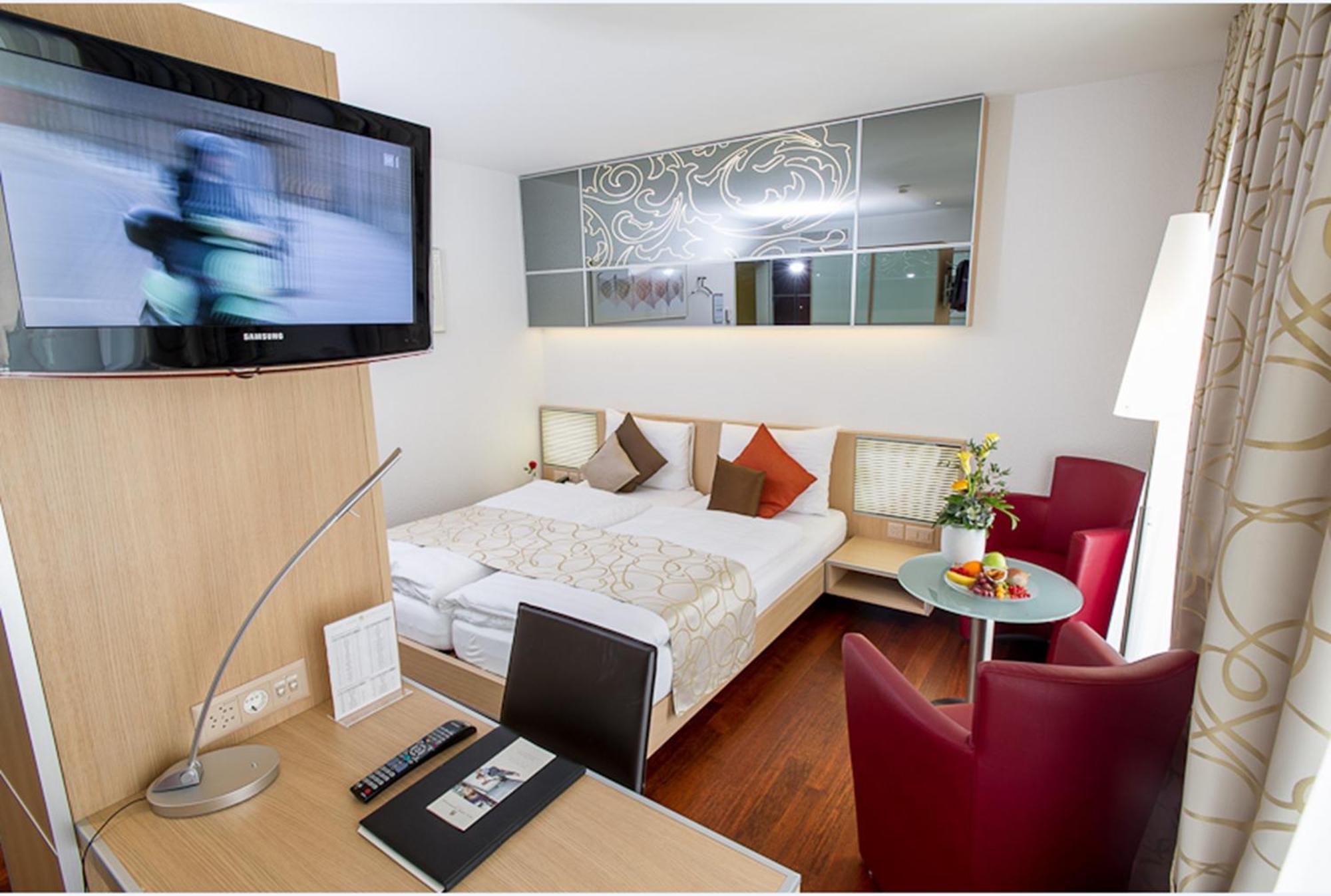 Krone Unterstrass 4*