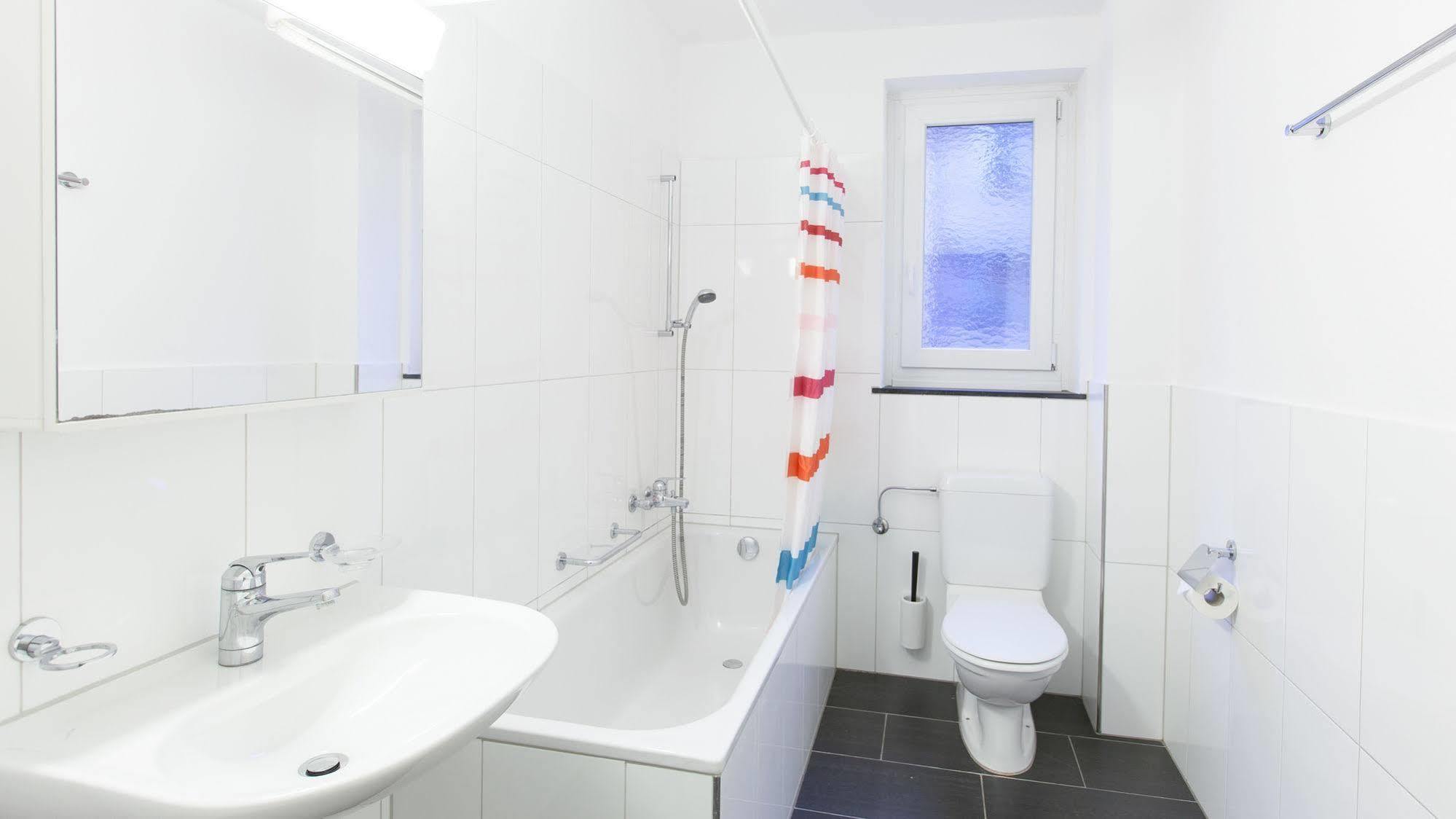 Swiss Star Universitaetstrasse