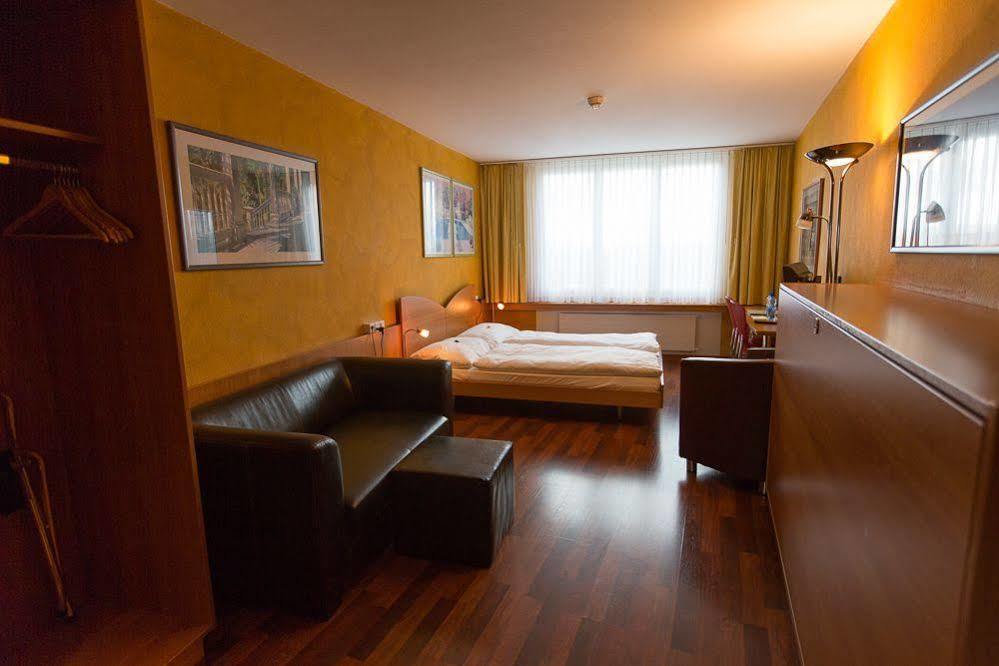 California 3* Zurich