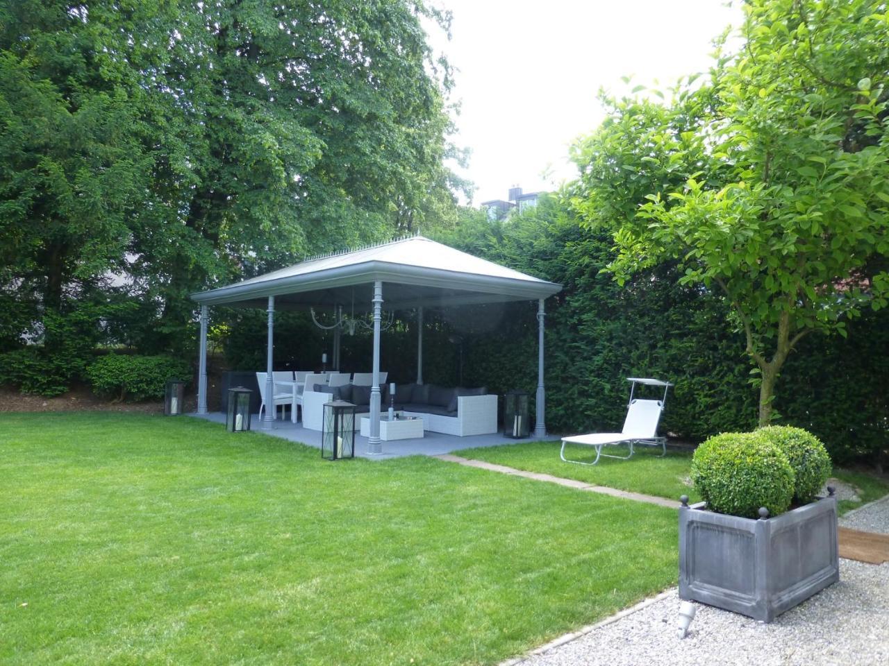 Private In Villa *