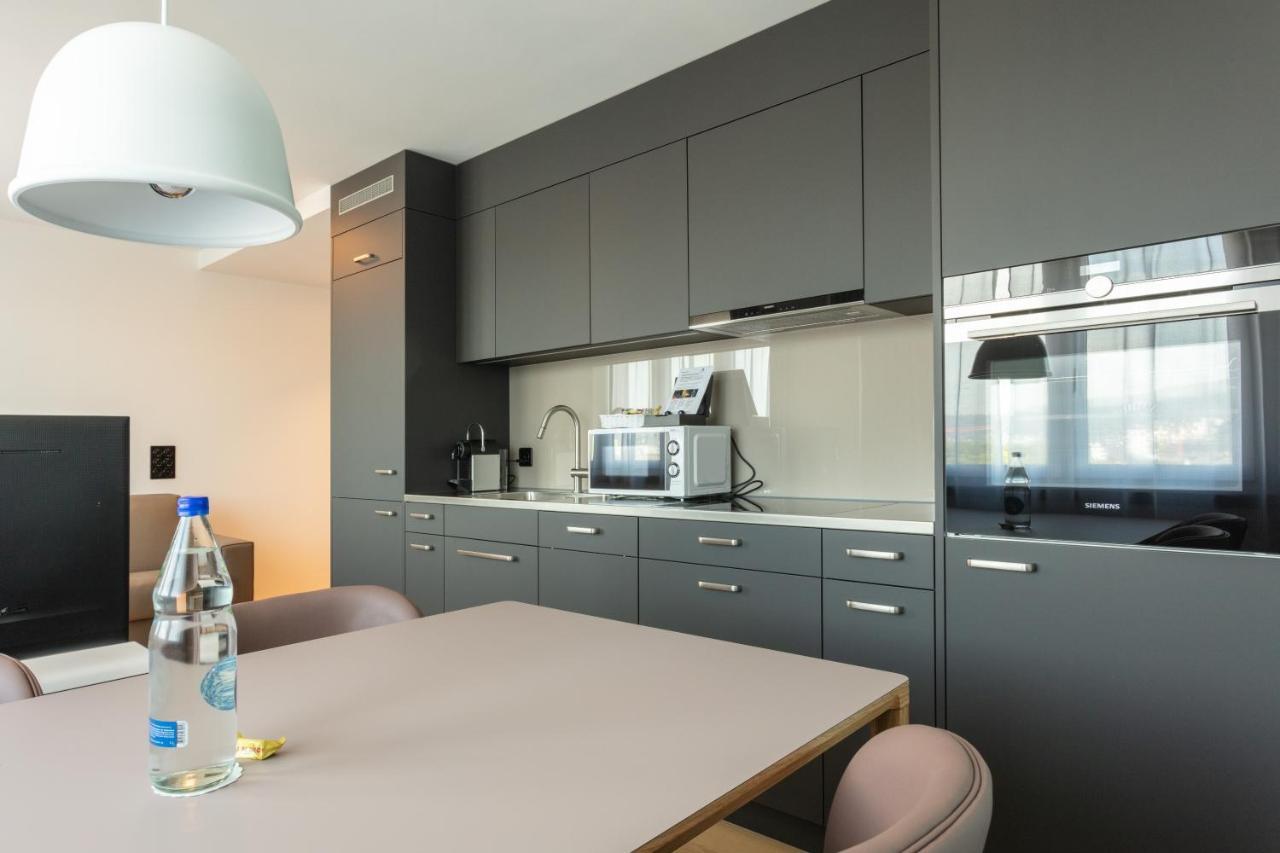 Apartment Ema House Serviced Superior Downtown