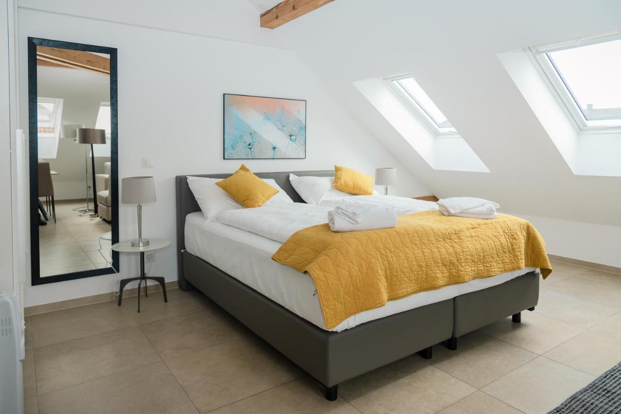 Apartamento Furnished Homes