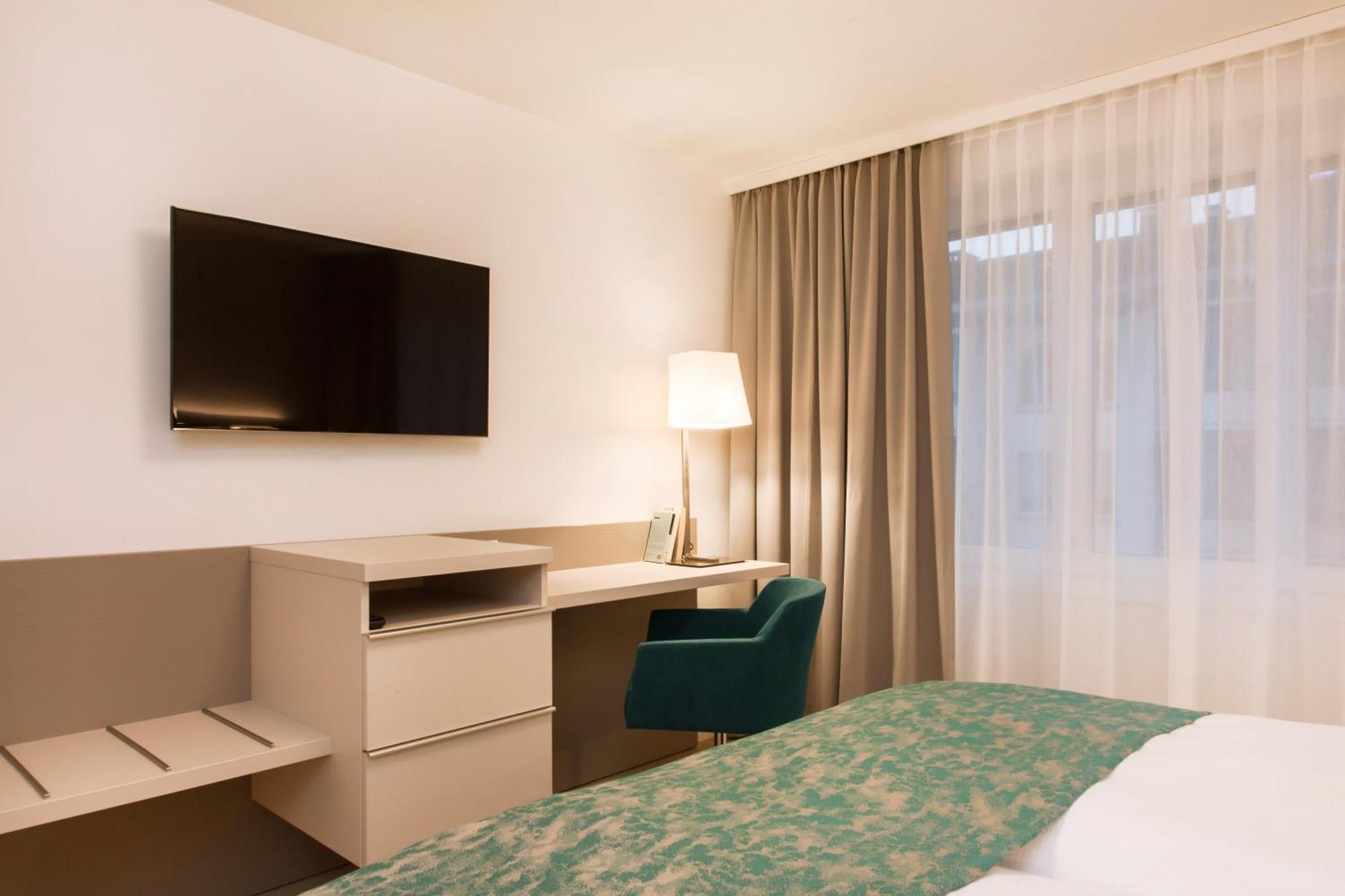 Aparthotel - Lindenstrasse 4*