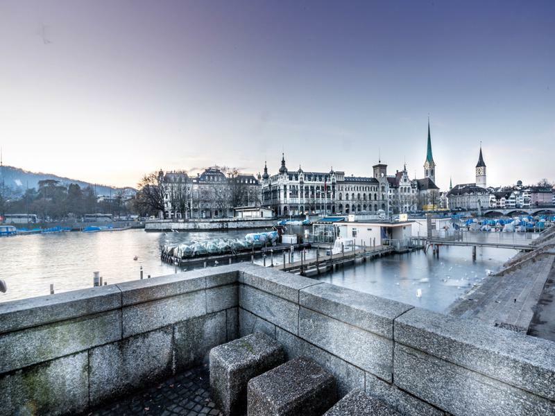 Lake Side Location Bellevue