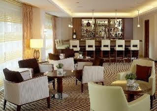 Neues Schloss Privat Zurich, Autograph Collection 5* Zurique