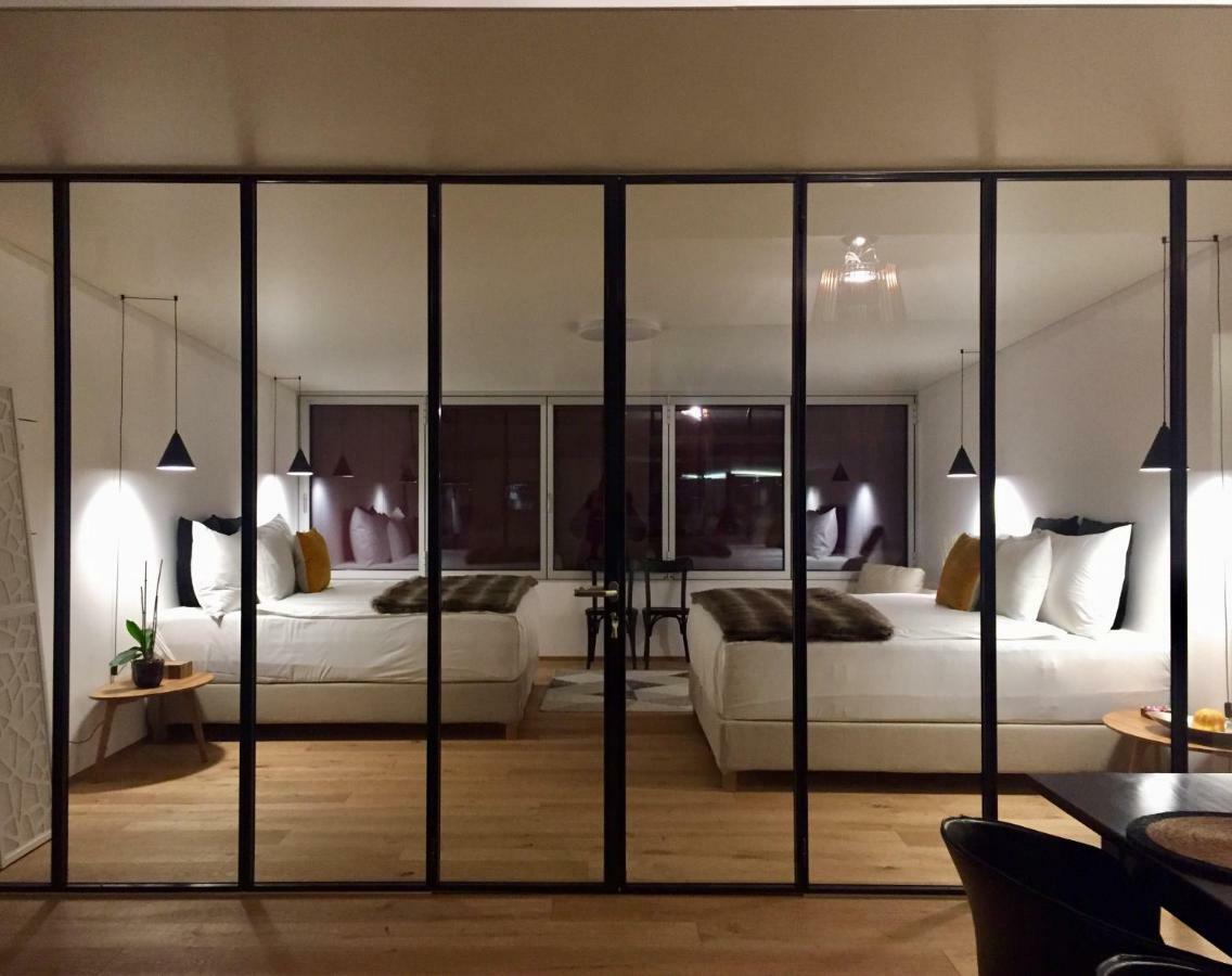 The Crown Penthouse Bellevue Apartment *