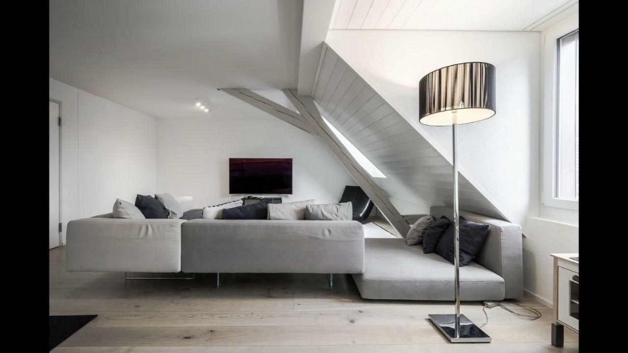 Luxury Penthouse Apartment *