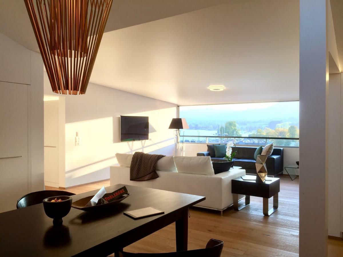 The Crown Penthouse Bellevue Apartment