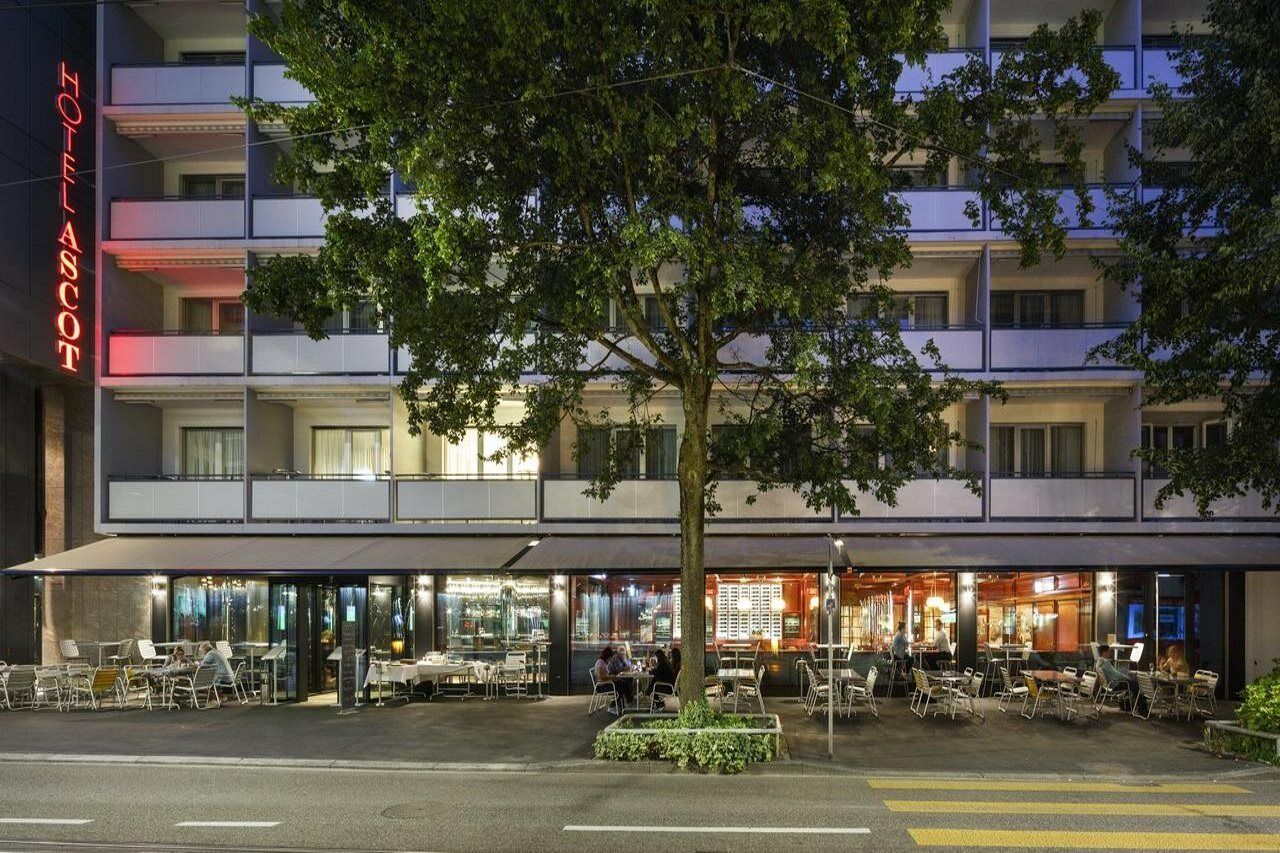 Ascot Hotel