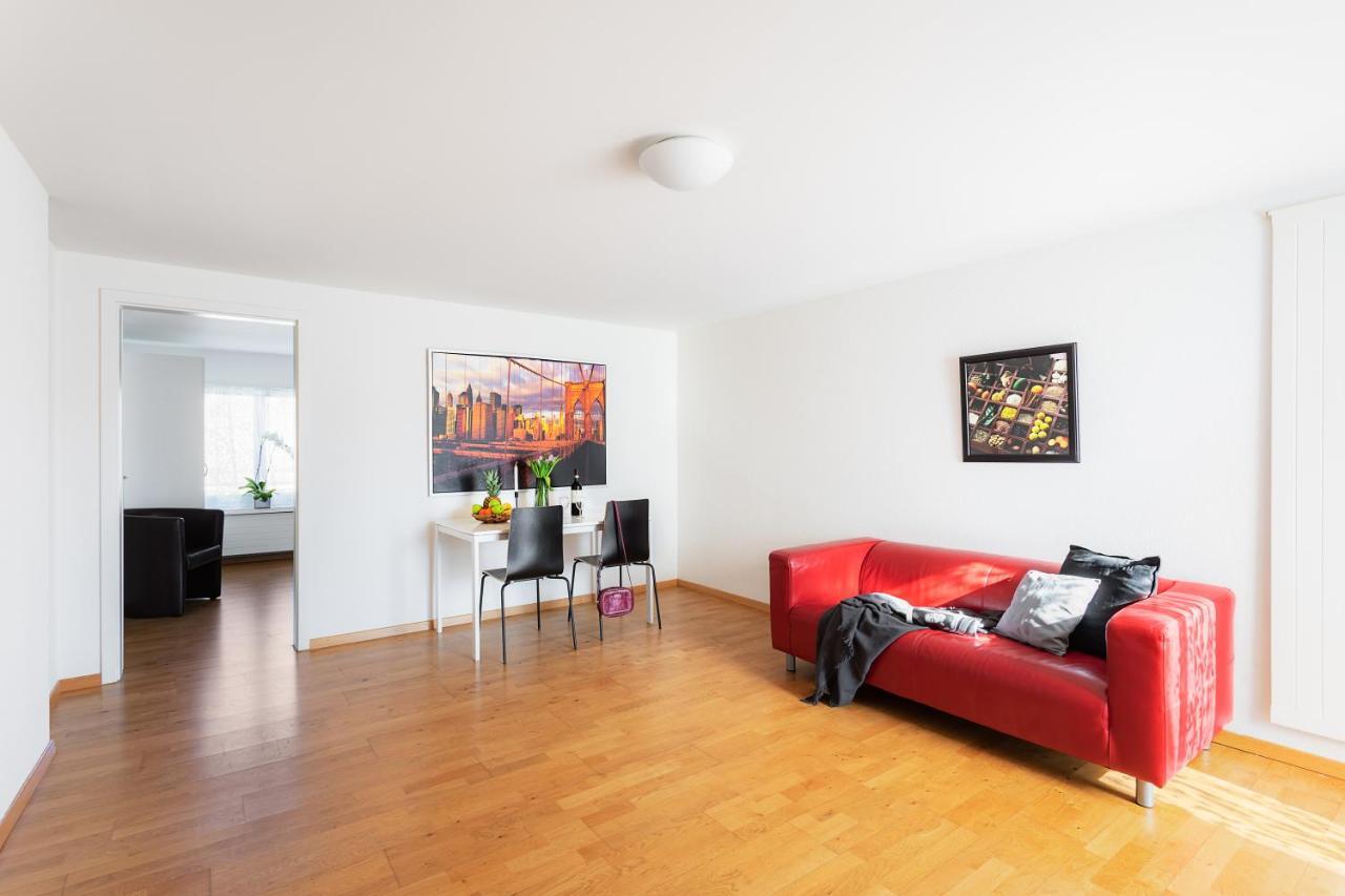 Swiss Star - Contactless Self Check-in