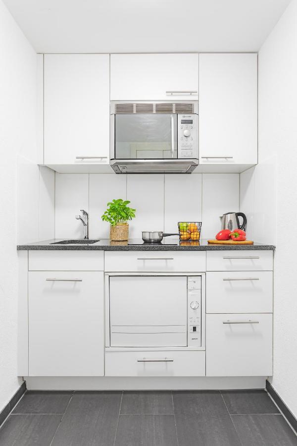 Swiss Star - Self Check-in * Zurich