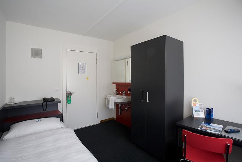 X-tra Hotel