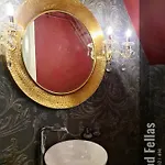 The Henry Self Check-in Aparthotel