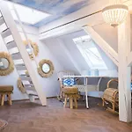 The Henry Self Check-In Guesthouse