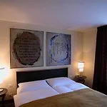 Hotel Altstadt 3*
