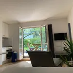 Furnished studio with garden Seefeld I Tiefenbrunnen