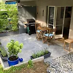 Furnished studio with garden Seefeld I Tiefenbrunnen