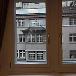 Suesse Wohnung In Zuercher Altstadt 3