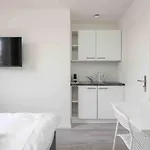 Urban Oasis With Queen Bed And View Be-22