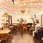 Pop Up Krone Hotel 2*