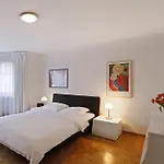 Fantastic 2 Bedroom Flat Close To The Lake