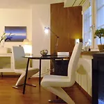 2 Room Suite City Centre