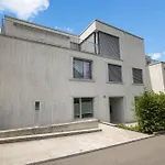 Exclusive Spacious Apt. With Garden In Zurich